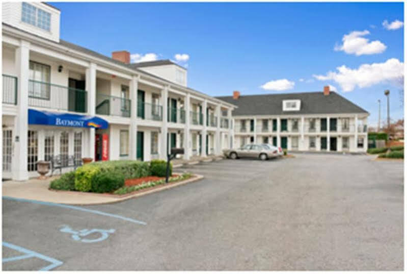 Baymont By Wyndham Warner Robins Motel Exterior photo