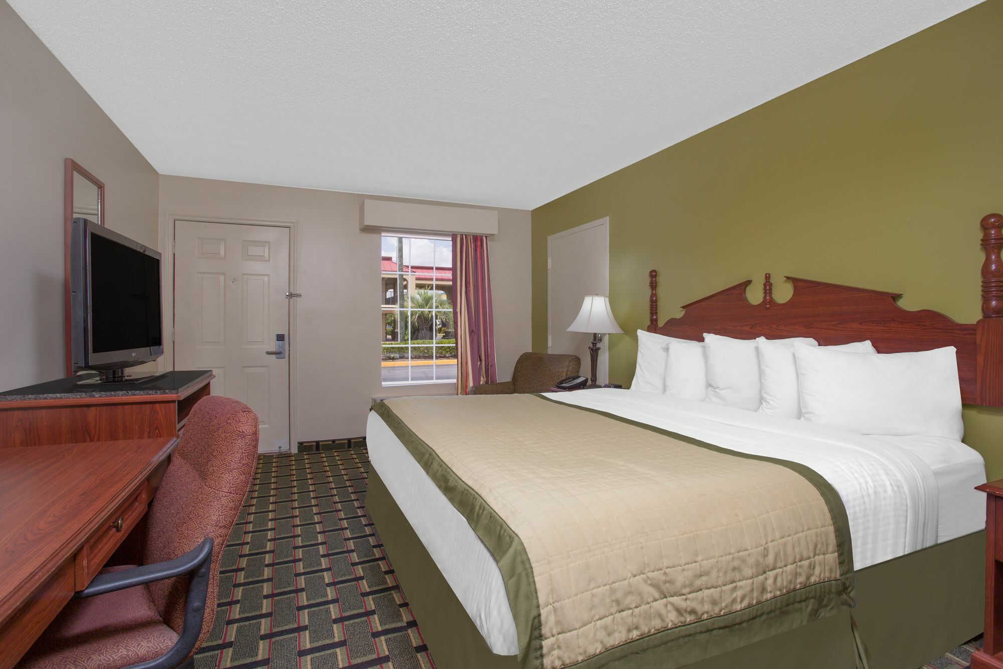 Baymont By Wyndham Warner Robins Motel Exterior photo